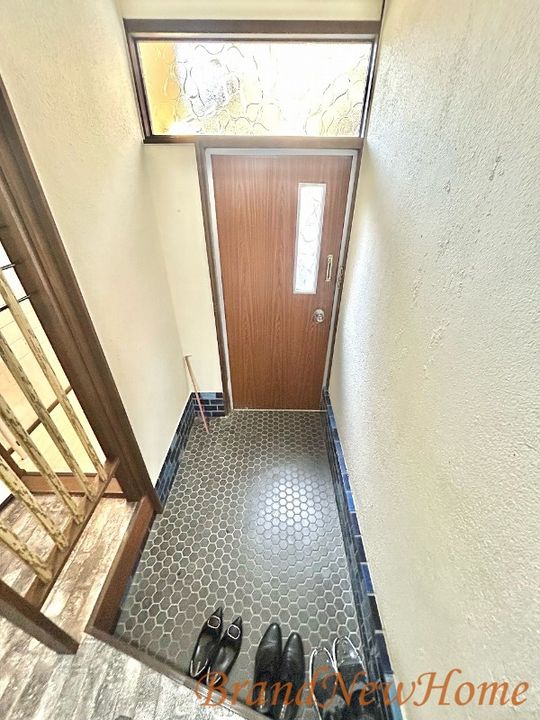 大阪府堺市北区長曽根町(一戸建)の賃貸物件の玄関