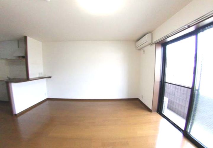大阪府和泉市伏屋町4(アパート)の賃貸物件の居間