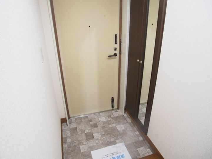 アルトハイツの玄関