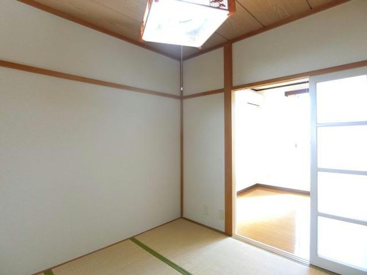 カトルセゾンIIの居間