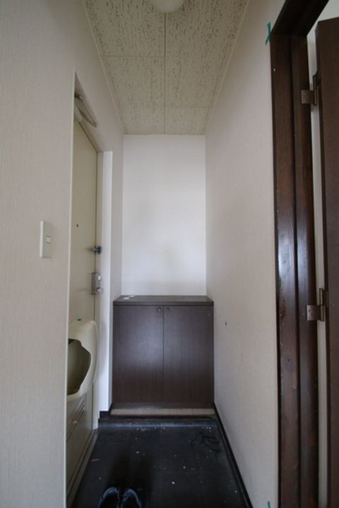 岡山県岡山市東区可知5(アパート)の賃貸物件の玄関