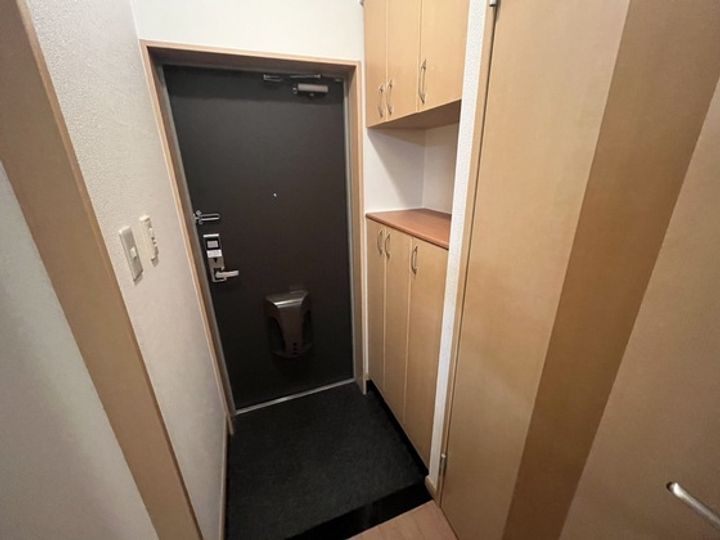 West Side Courtの玄関