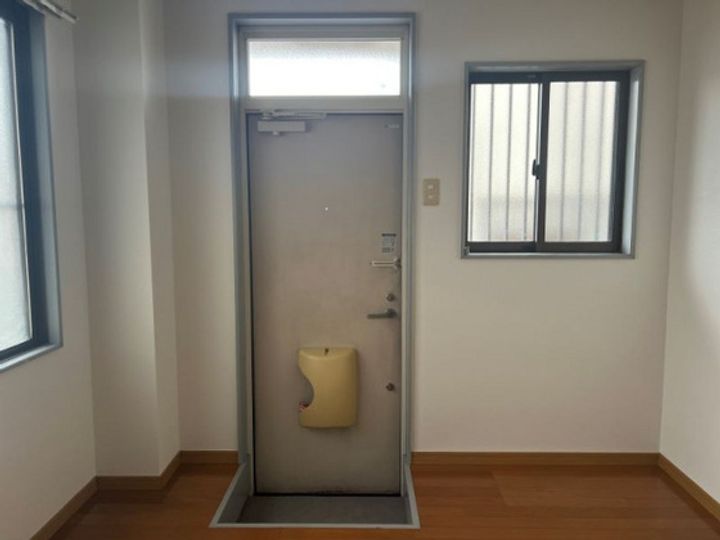 岡山県岡山市中区平井4(アパート)の賃貸物件の玄関