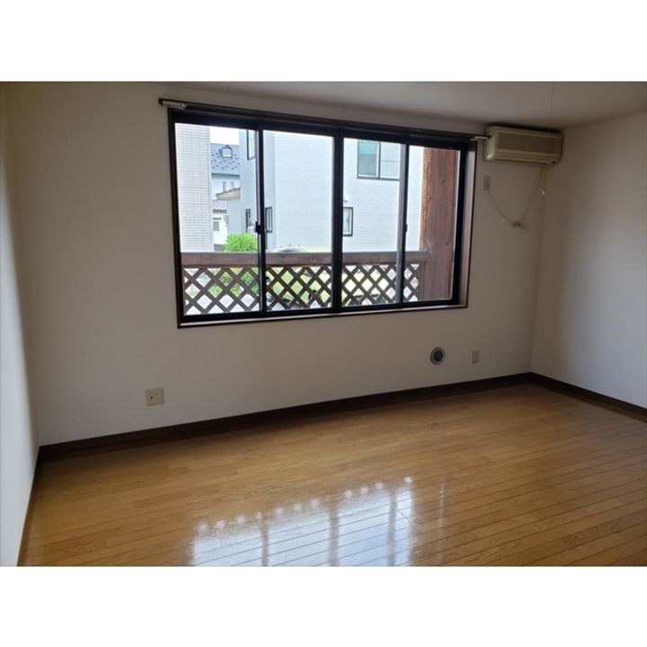 メゾン華城の居間