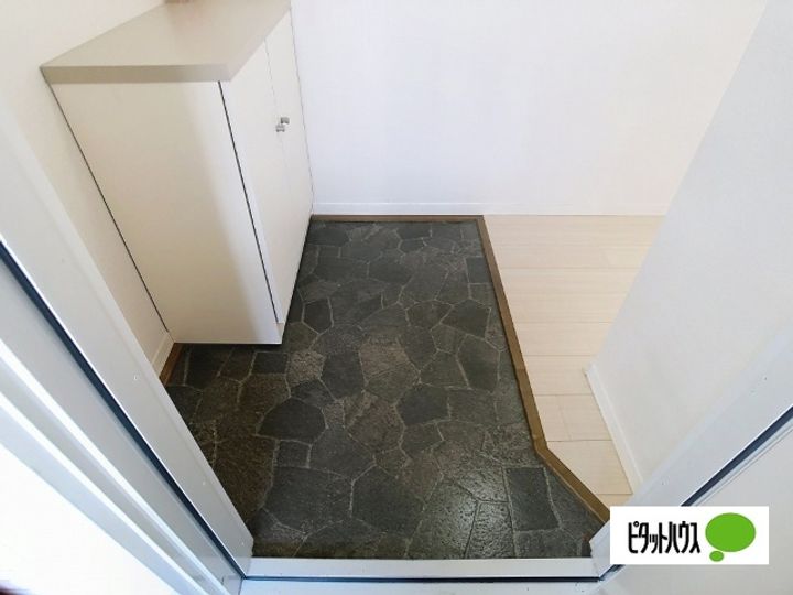 フレグランス日詰Bの玄関