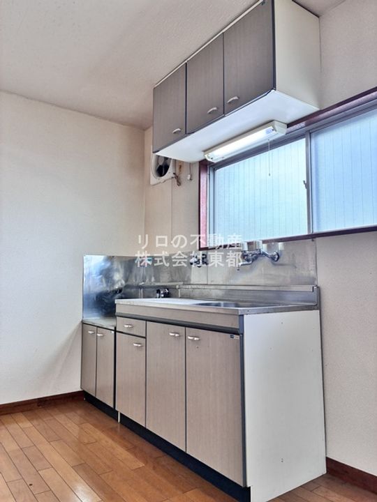 第13通南ビルのキッチン