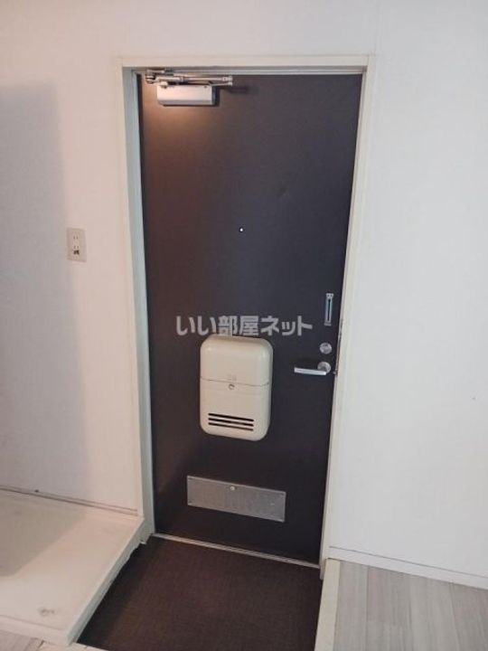滋賀県彦根市外町(アパート)の賃貸物件の玄関
