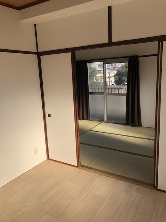 吉田ビルの居間