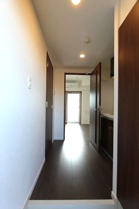 東京都足立区東綾瀬1(マンション)の賃貸物件の玄関