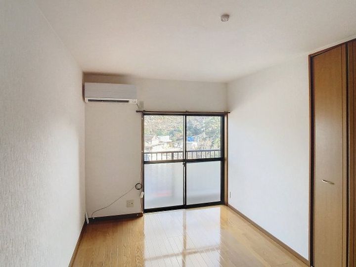 小坂ハイツの居間