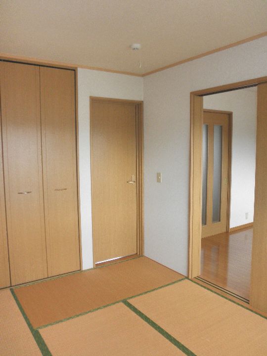 ウエノ・ウイングCの居間