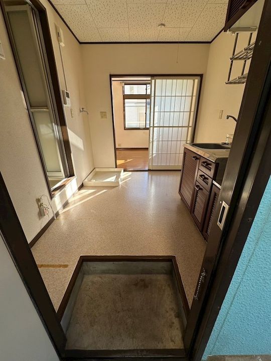 神奈川県平塚市北金目3の賃貸アパートの玄関