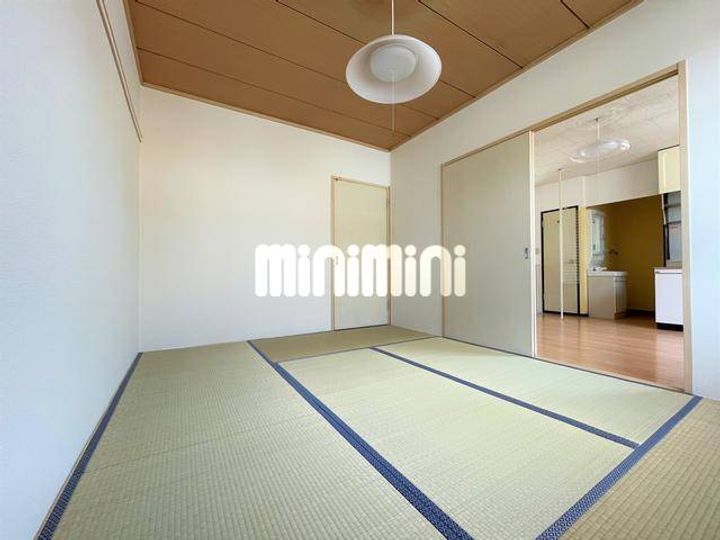 ファミールサクマの内装