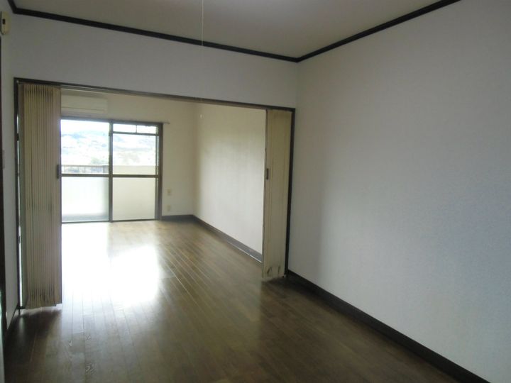 福岡県北九州市八幡東区日の出2(マンション)の賃貸物件の居間