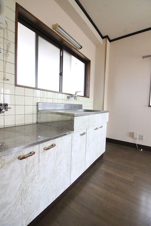 福岡県北九州市八幡東区日の出2(マンション)の賃貸物件のキッチン