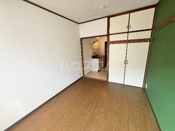 メゾン・ド・ヴィルこがねの居間