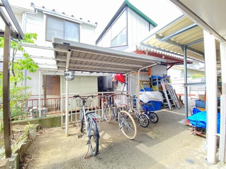 レジデンスKURASAWAの地図