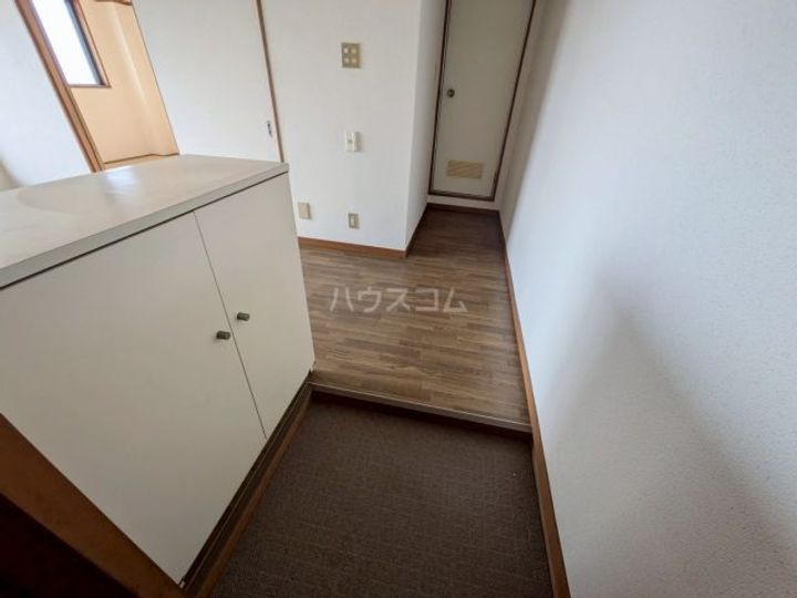 大久保大喜マンションの玄関