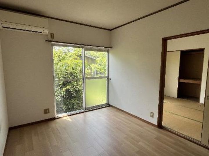 エステートピアいばの居間