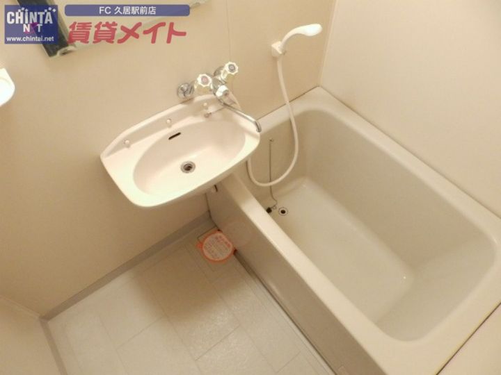 メゾンひかり館の風呂