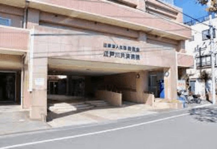 メゾン・ド・クレールの周辺