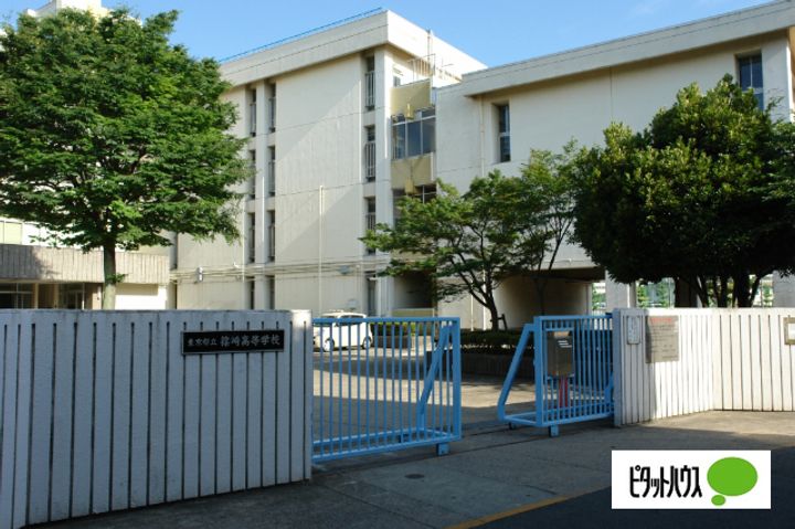 メゾン・ド・クレールの周辺