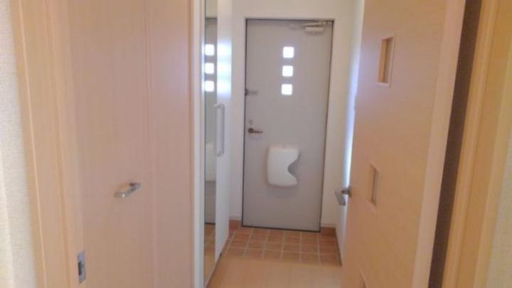 プロムナードの玄関