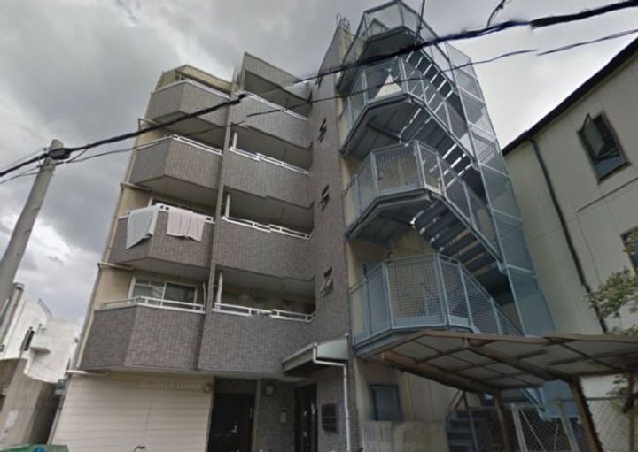 プチアドバンスの外観