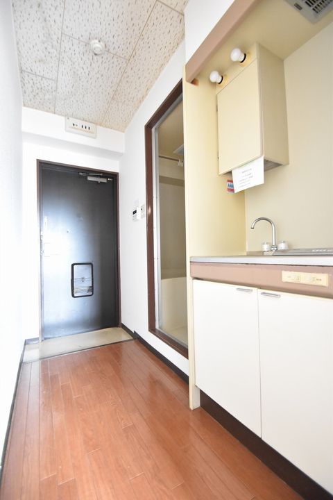 第5やたがいビルの内装