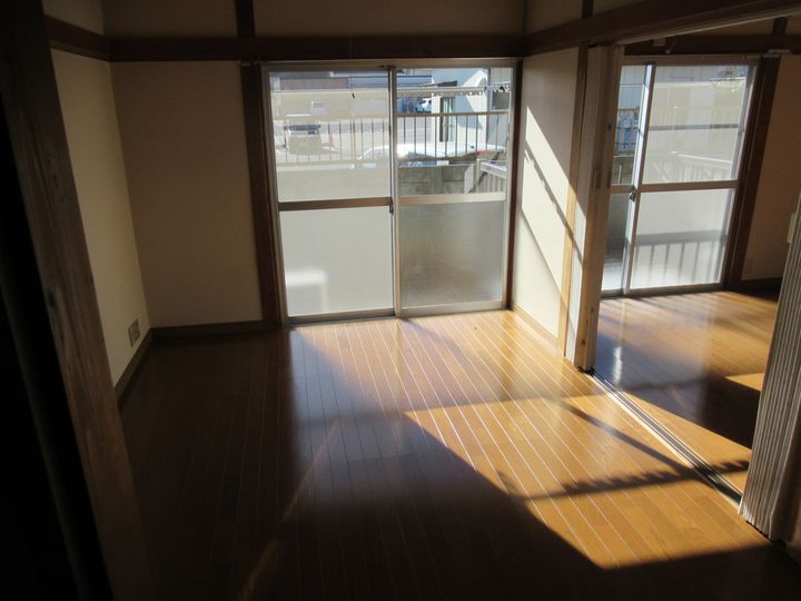 サンハイツワタナベの居間