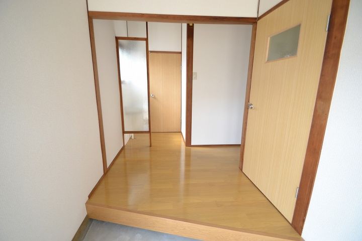 岡山県岡山市中区円山(一戸建)の賃貸物件の玄関
