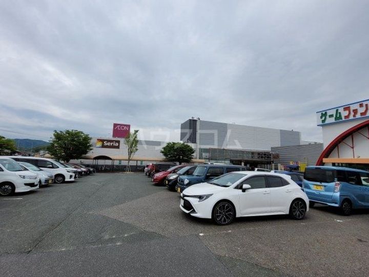 小手川マンションの周辺