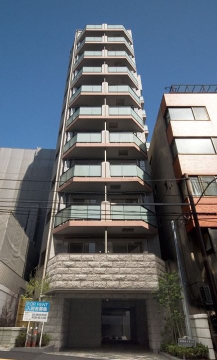 東京都新宿区箪笥町(マンション)の賃貸物件の外観