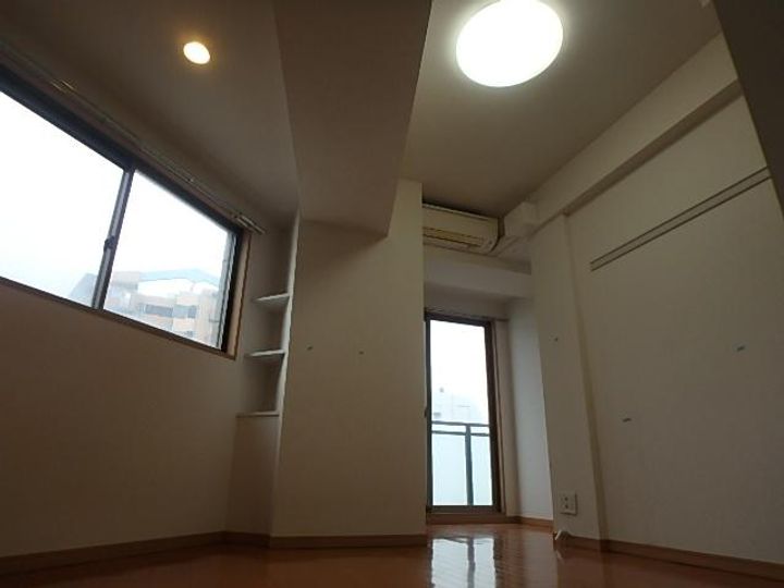 東京都新宿区箪笥町(マンション)の賃貸物件の居間