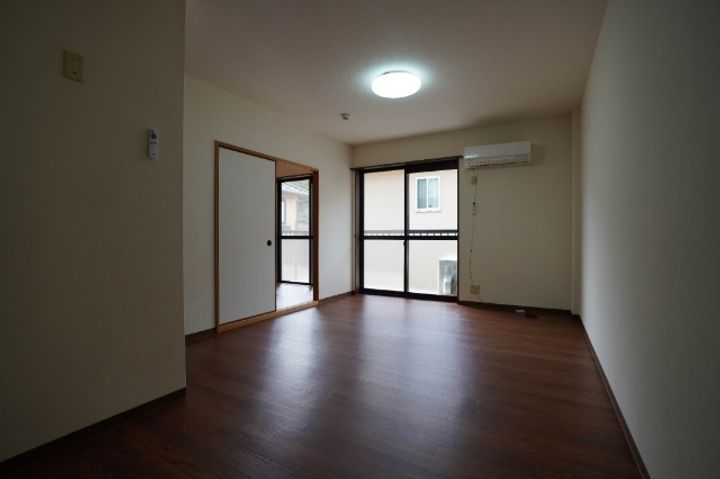 フォブールはまなすI・II・IIIの居間