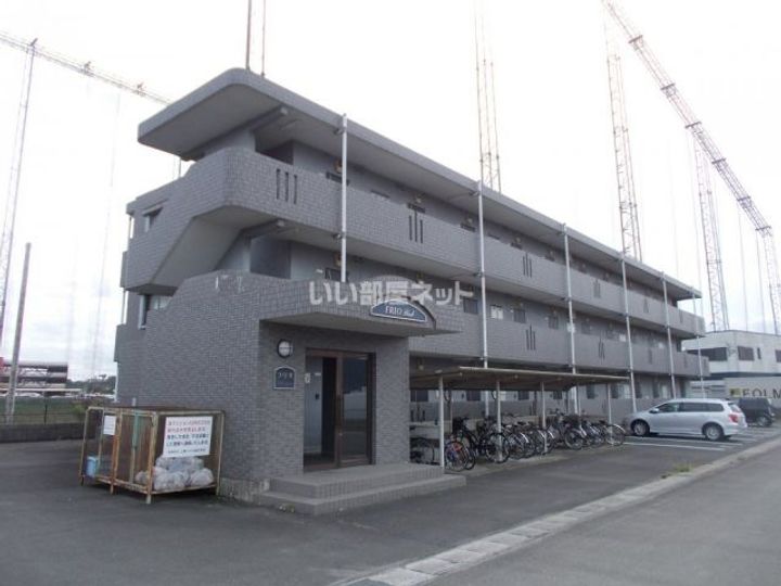 三重県伊賀市服部町(マンション)の賃貸物件の外観