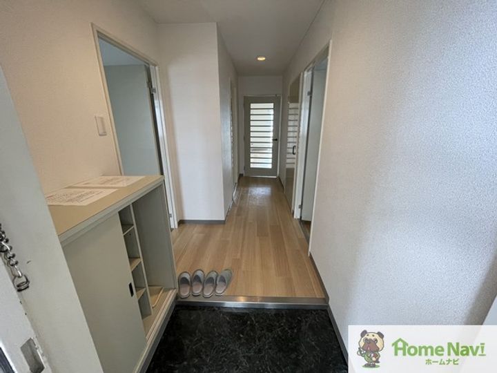 プレストコート1番館の玄関