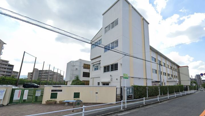 プレストコート1番館の周辺