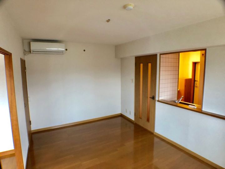 パストラルの居間