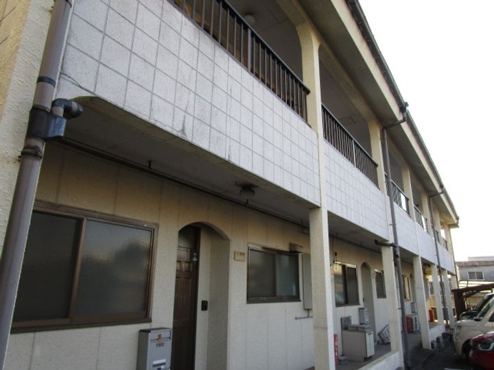 老松 コーポの外観