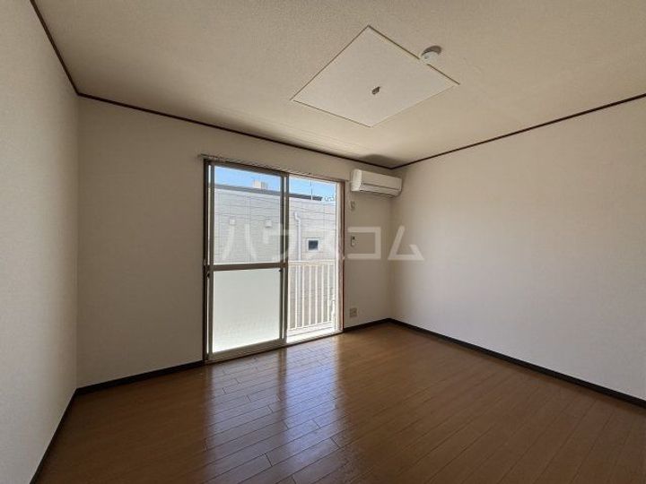 クレールOの居間