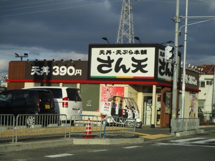 ラビ・クレールの周辺