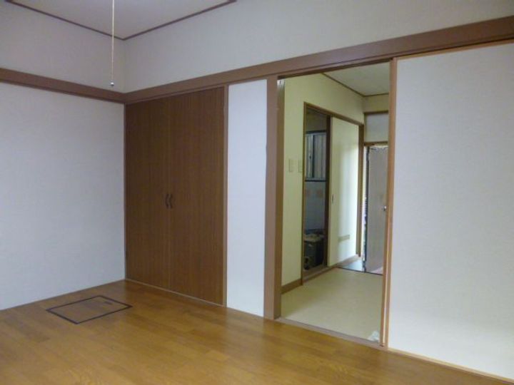シバハイツの内装