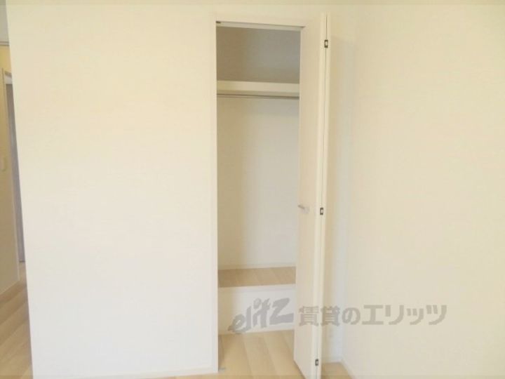 プティフォレスタ柏原2の内装