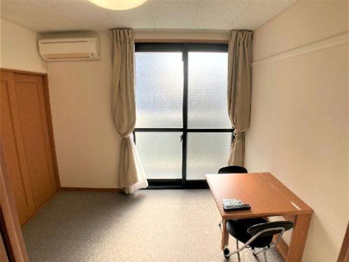 レオパレス中央の居間