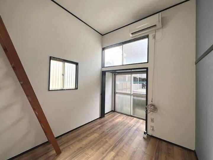 ReDEAL成増の居間