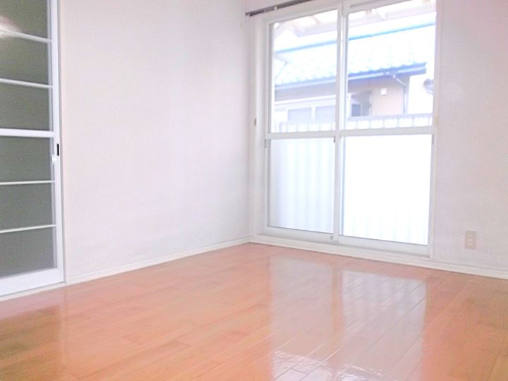 シャルム新津の内装