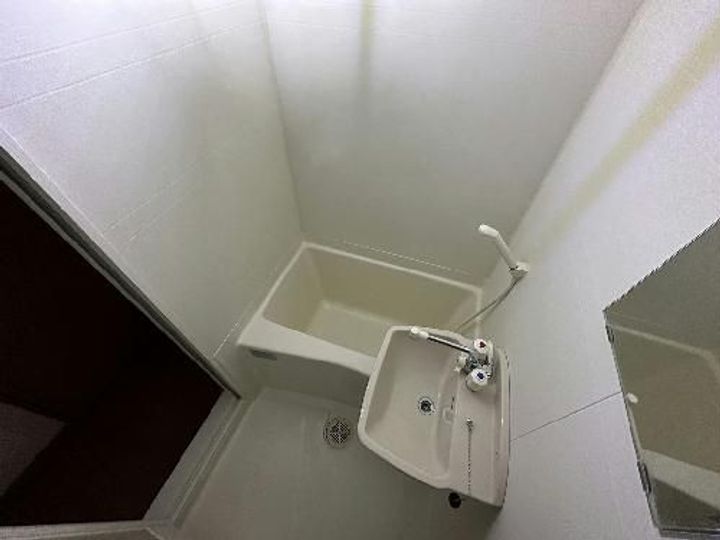 レオパレスノイエブルクの内装