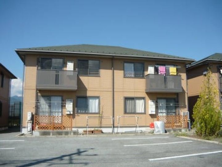 ヴィラ根岸 Bの外観