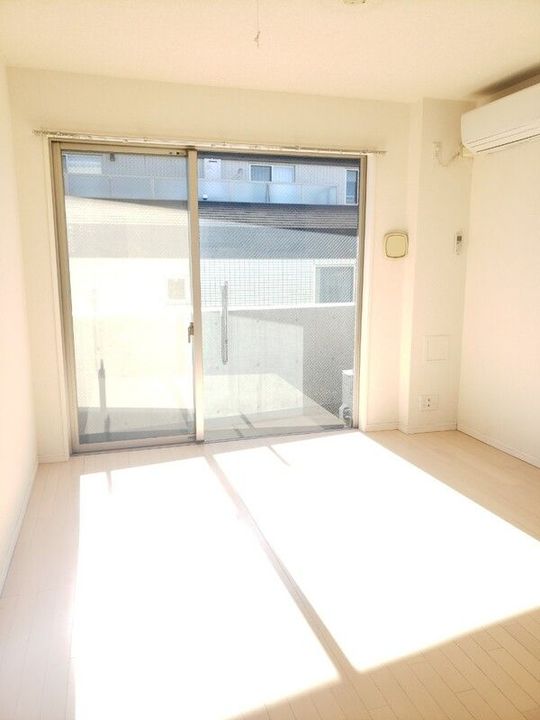 東京都小金井市緑町5(マンション)の賃貸物件の居間